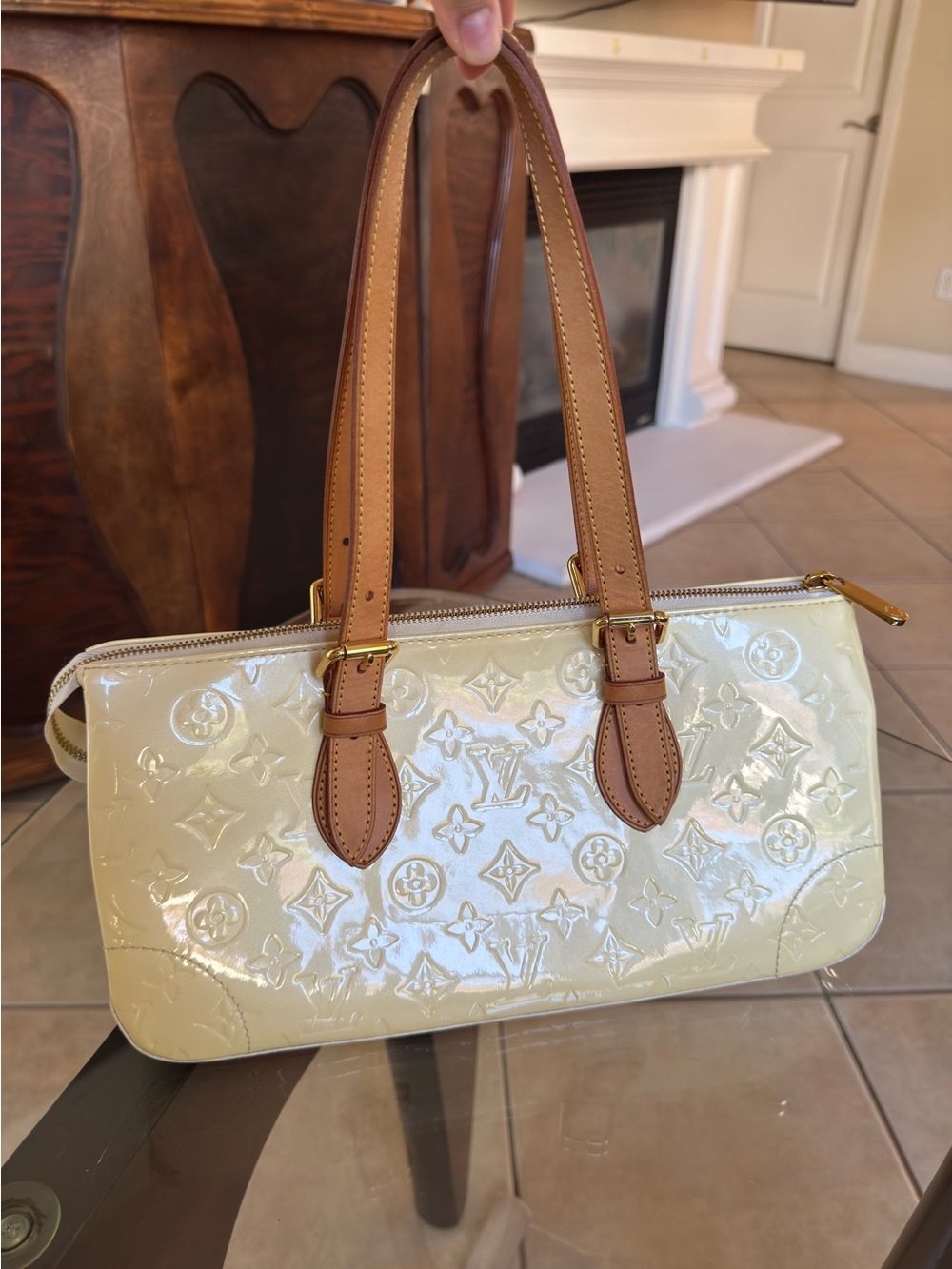 Louis Vuitton Vernis Rosewood Avenue Bag